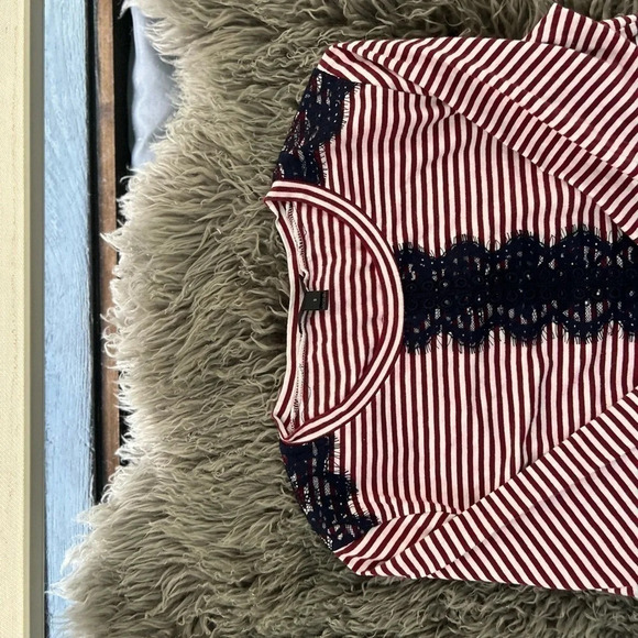 Lace  accents J.Crew size small excellent condition - Picture 4 of 7